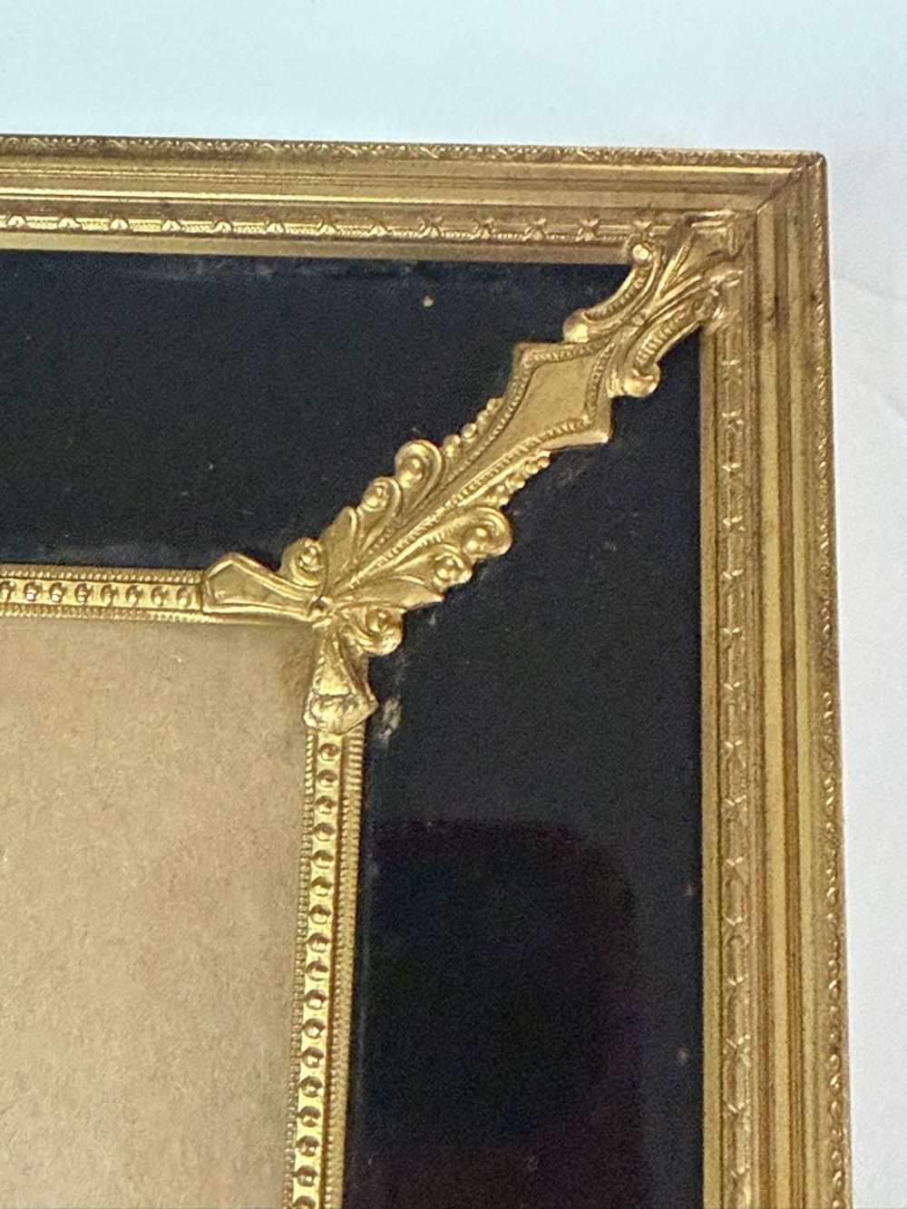 VTG Art Deco Brass Easel Black Gold Ornate Picture Frame 10x12 (8X10”) - Picture 9 of 16